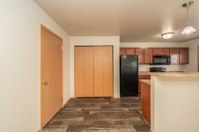 Building Photo - Benson Village Townhomes