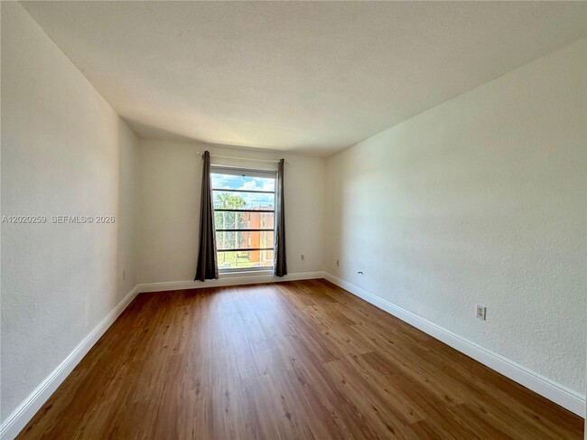 Foto del edificio - 9429 SW 76th St