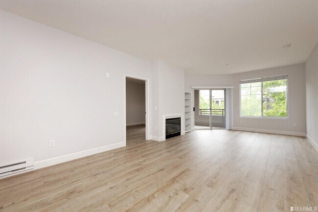 Building Photo - 240 Caldecott Ln