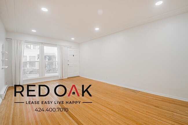 Foto del edificio - 336.5 N Curson Ave