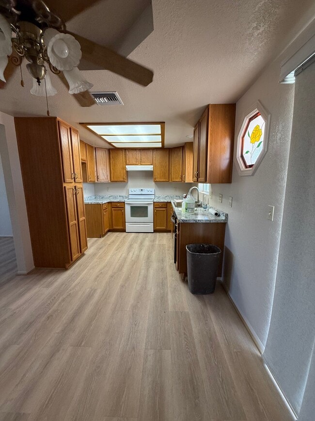 Building Photo - 4900 Tule Dr