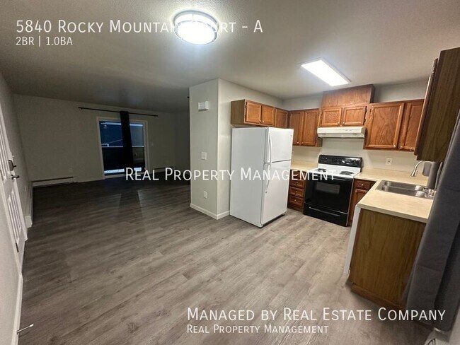Foto del edificio - 5840 Rocky Mountain Ct
