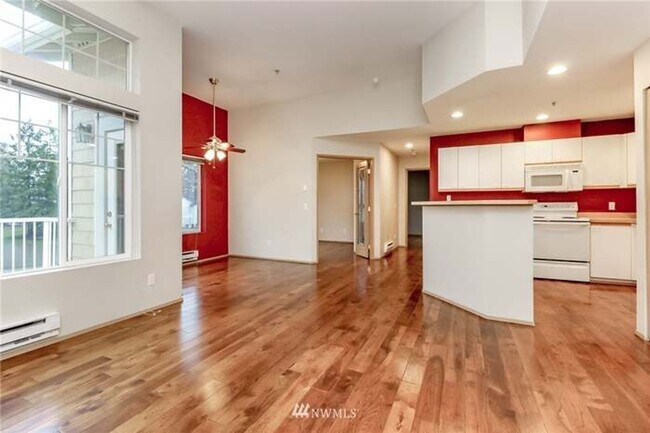 Foto del edificio - View 2 bed Lakes Condo