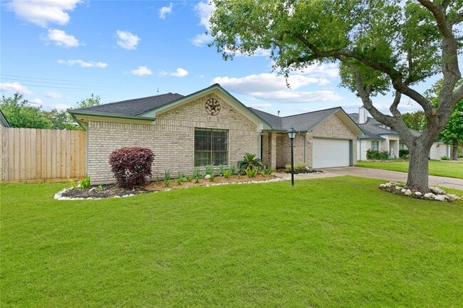 Building Photo - 13111 Rosstown Dr