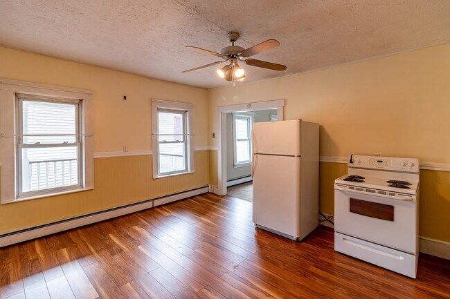 Building Photo - 203 Alsace St