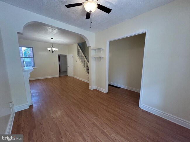 Foto del edificio - 232 Muench St