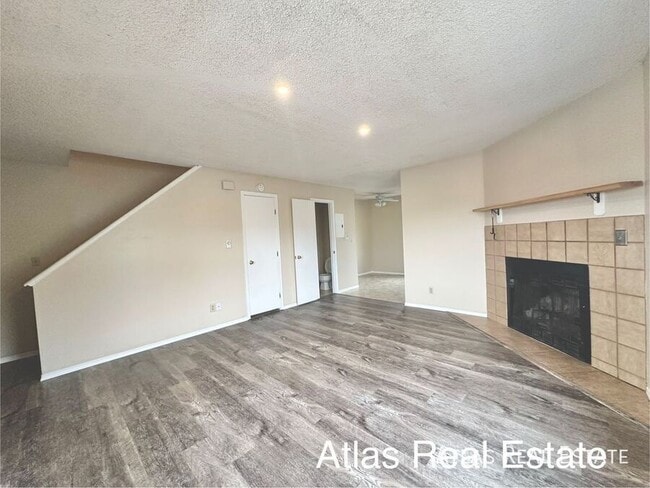 Building Photo - 6970 Peyote Way