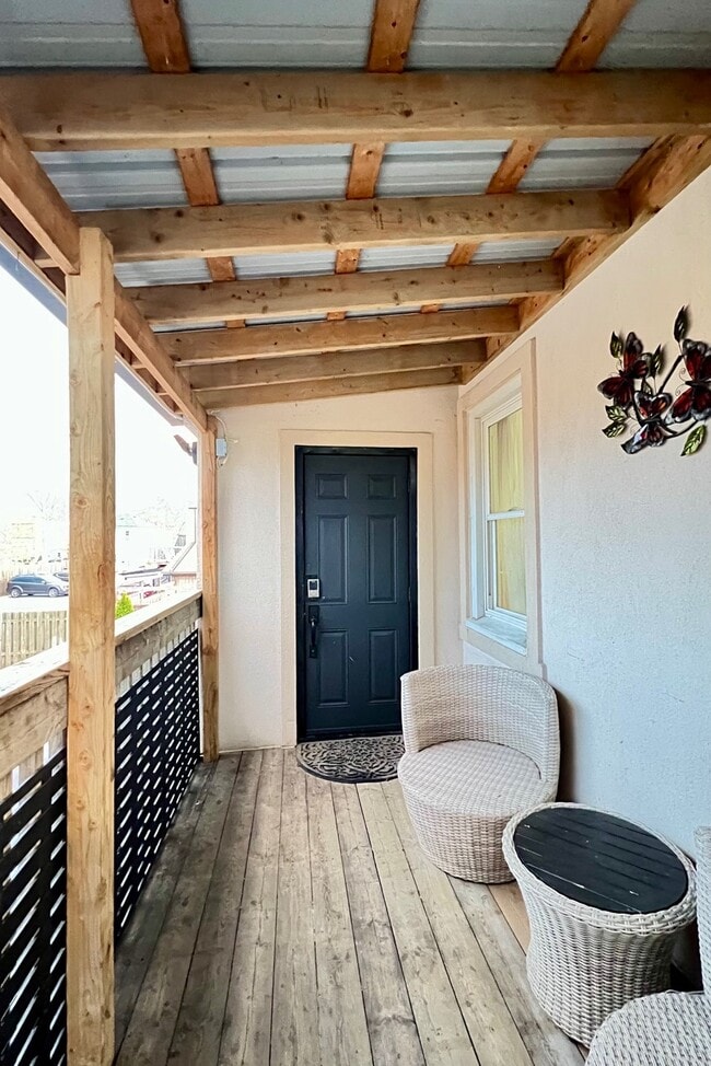 Building Photo - 254 Ontario St