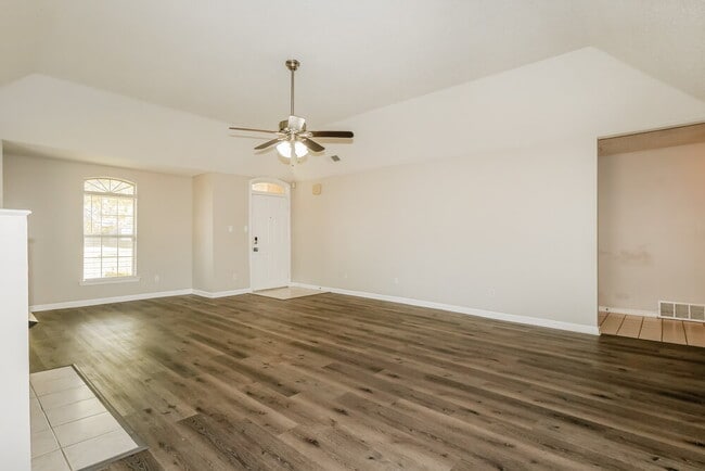 Building Photo - 5791 Pecan Trce