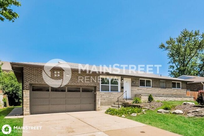 Foto del edificio - 1120 SPRING VALLEY DR, FLORISSANT, MO 63033