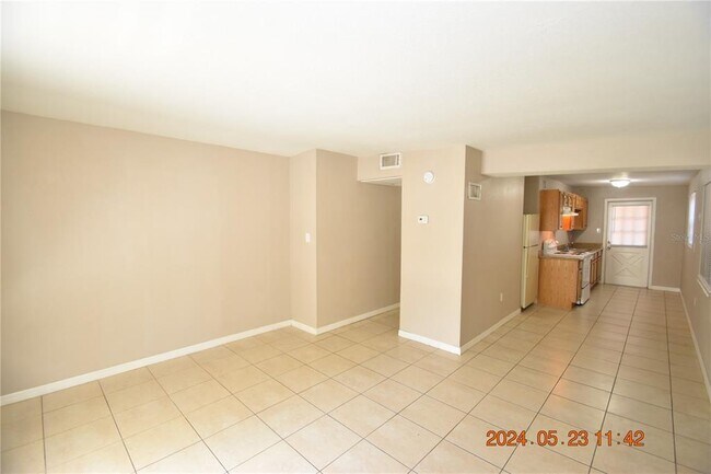 Building Photo - 9496 84th St