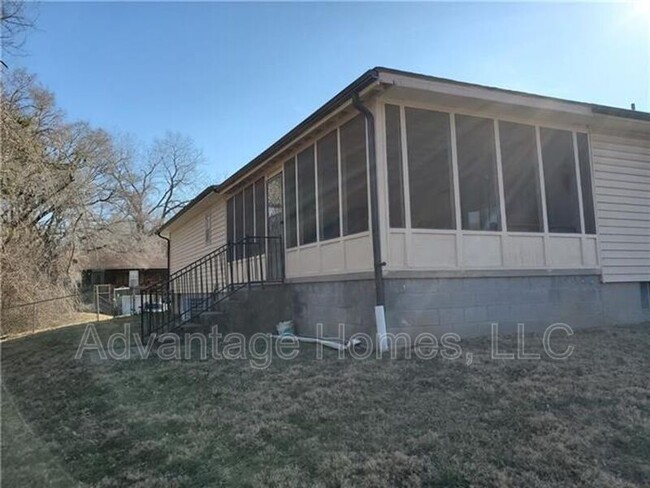 Foto del edificio - 3212 N 68th St