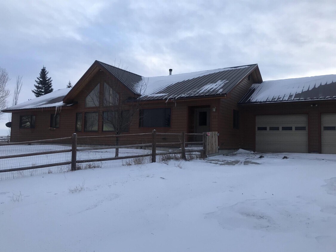 26 Antelope Trail, Pinedale, WY 82941 House Rental in Pinedale, WY