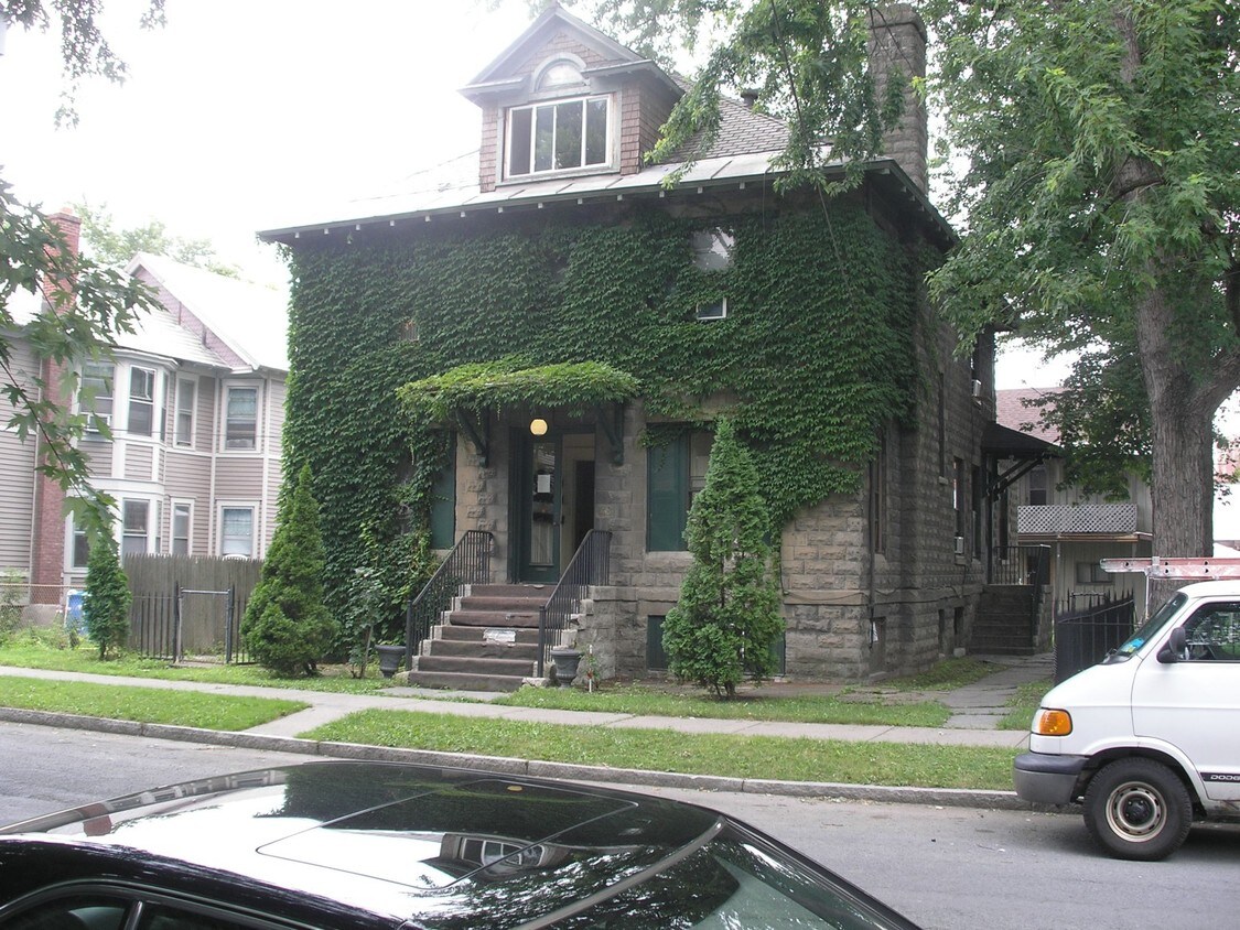 48 Broadway, Rensselaer, NY 12144 Apartments in Rensselaer, NY