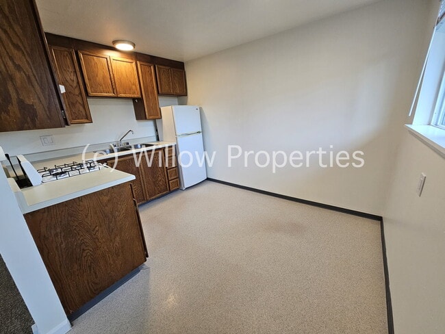 Building Photo - Cozy one bedroom duplex