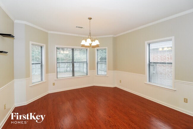 Foto del edificio - 7996 Jills Creek Dr