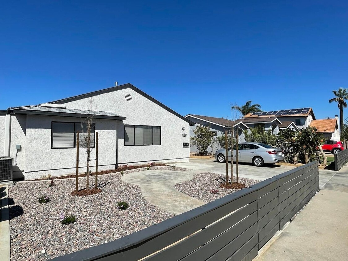 Foto principal - Newly Renovated (2022)! 7BD/3BA