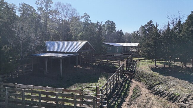 Foto del edificio - 10621 Parker Dr