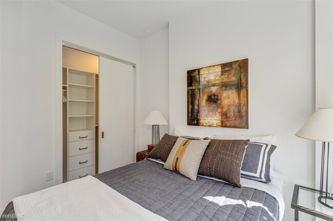 Building Photo - 1 br, 2 bath Condo - 332 Newark Ave