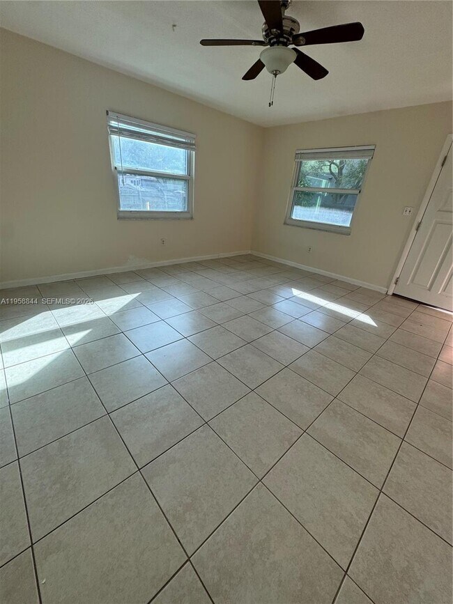 Foto del edificio - 2220 SW 46th Ct