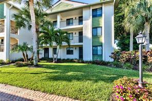 Foto principal - 400 Fox Haven Dr