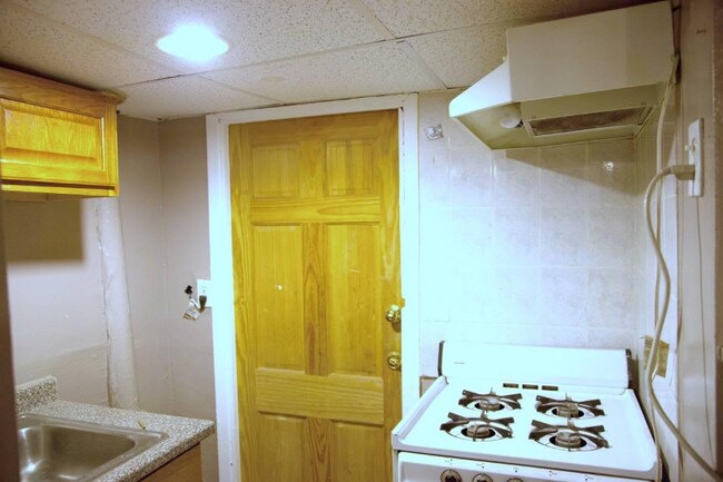 Building Photo - 3649 Barnes Ave