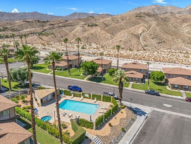 Foto del edificio - 72546 Edgehill Dr