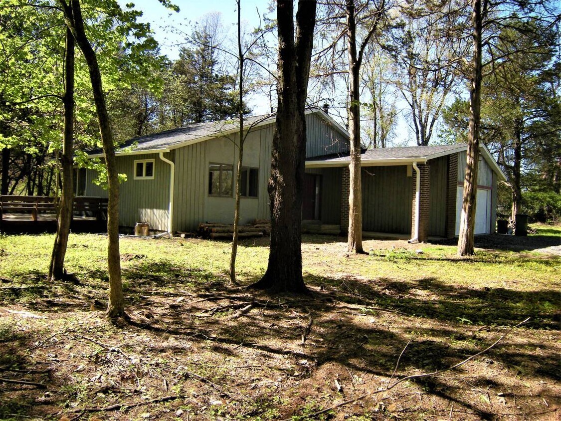 Foto principal - 324 Sepasco Lake Dr