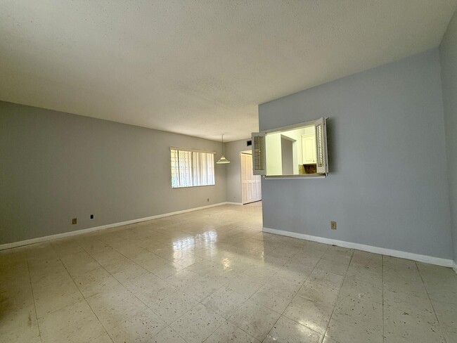 Foto del edificio - 165 Waltham G
