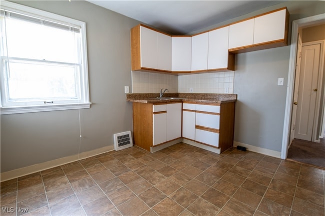 Photo - 20801 Franklin Rd House