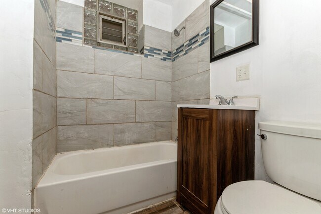 Building Photo - 3408 W Chicago Ave