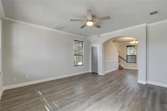 Building Photo - 430 Old Fitzhugh Rd