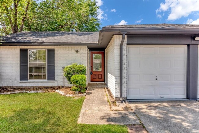 Foto del edificio - 9611 Camrose Ct