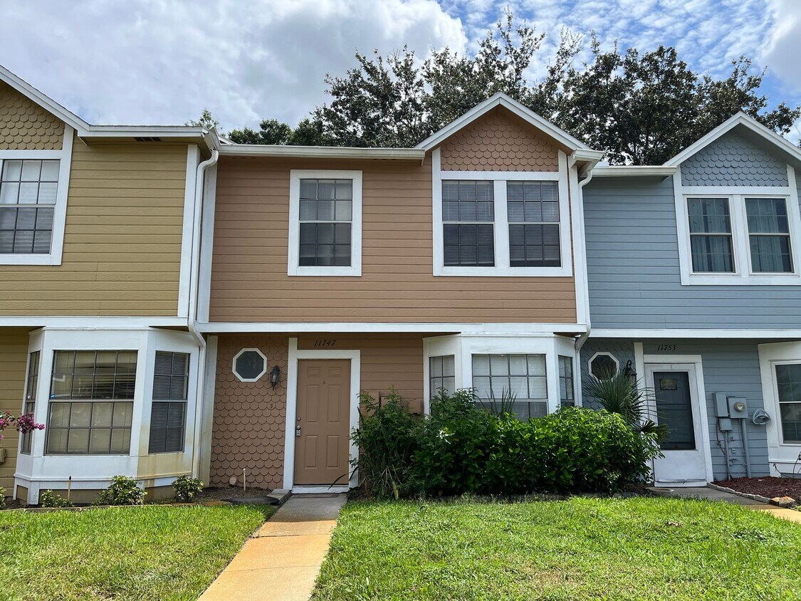 Primary Photo - 2 story townhome in Whisper Lakes
