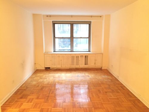 Primary Photo - 420 E 55th St