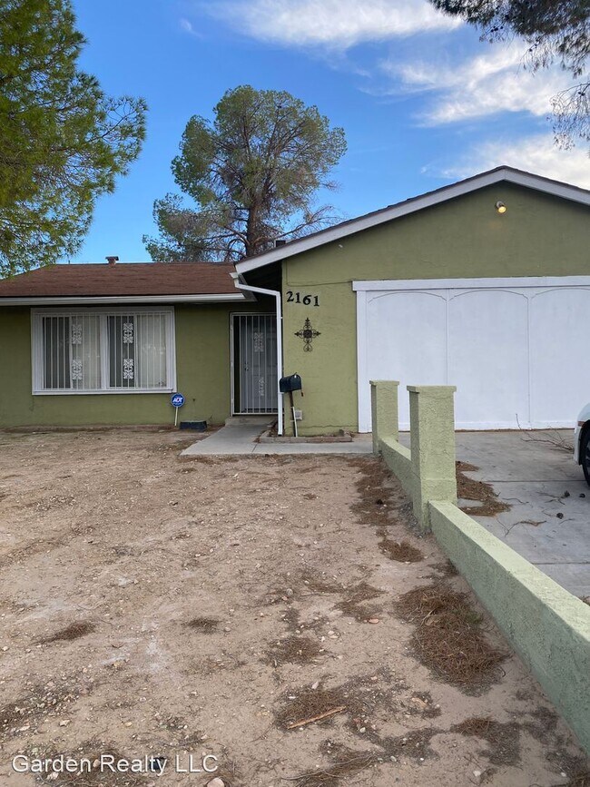 Building Photo - 3 br, 2 bath House - 2161 E Hacienda Ave.,