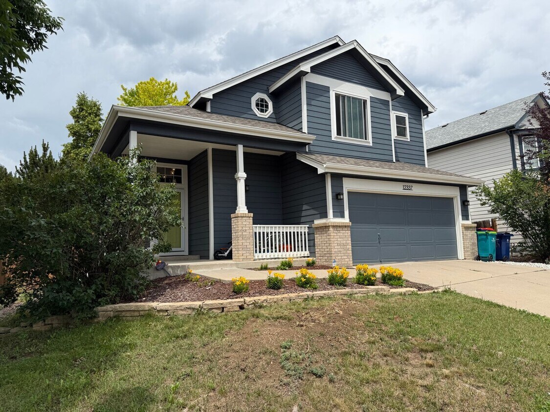 Primary Photo - Modern 3-Bed, 2.5-Bath with Open Floor Pla...