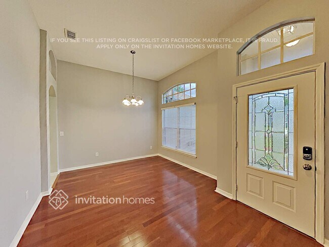 Foto del edificio - 391 Pine Springs Dr