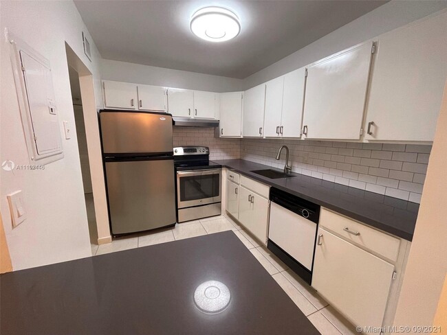 Building Photo - 9005 SW 138th St