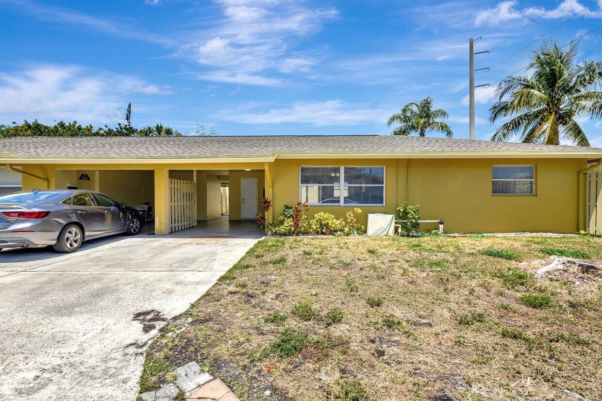 Foto principal - 212 Palmetto Dr
