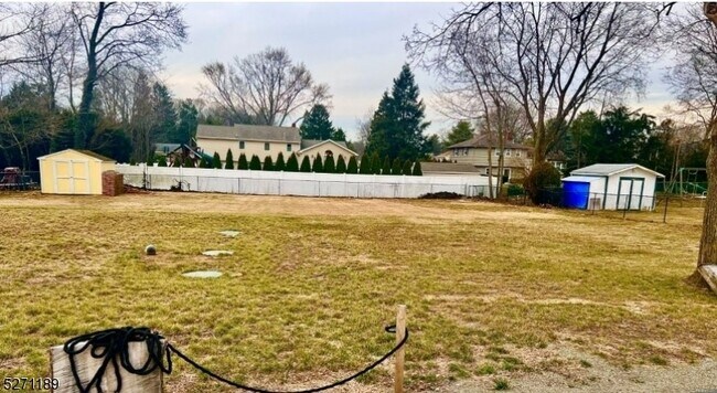 Building Photo - 77 Allen Dr