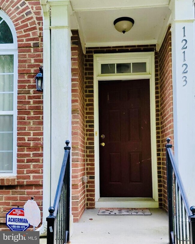 12123 Open View Ln, Kettering, MD 20774 Townhome Rentals in Kettering