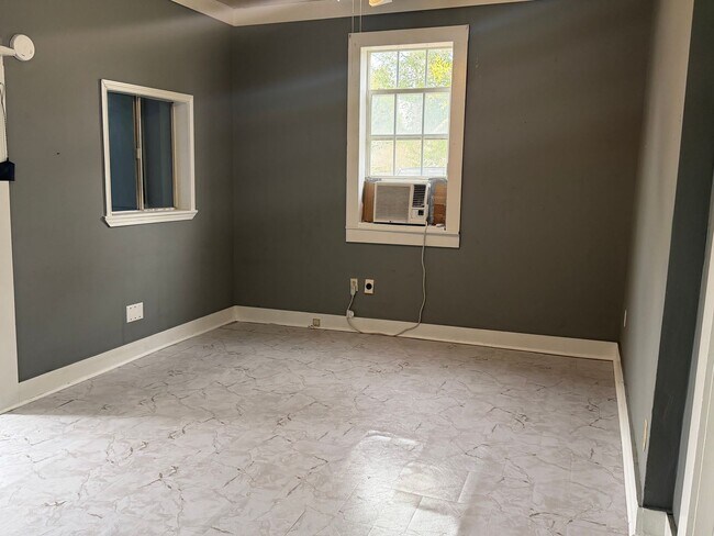 Foto del edificio - 1 bedroom, 1 bathroom Home Available in Broussard!