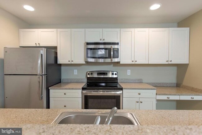 Building Photo - 1100 Spruce St