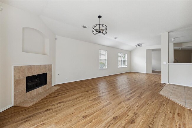 Building Photo - 21102 Somerset Park Ln