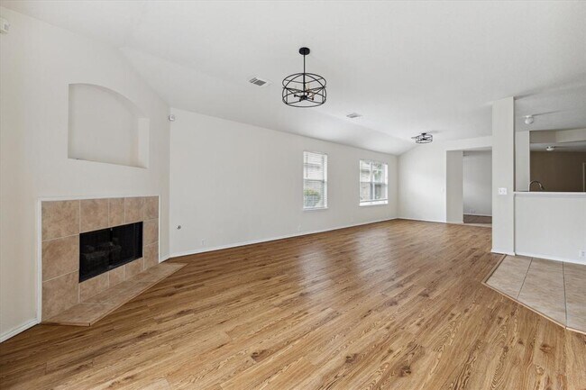 Foto del edificio - 21102 Somerset Park Ln