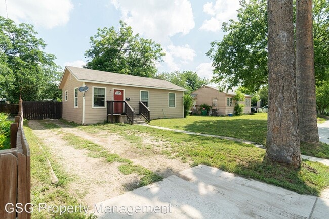 Building Photo - 3 br, 2 bath House - 217 Elmo Ave.