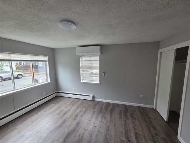 Building Photo - 15 Barrows St