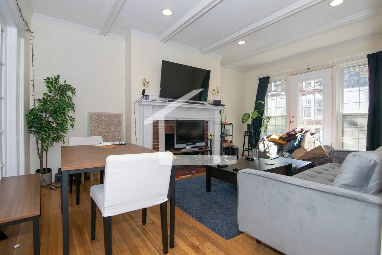 Perfect for BU Students - 5Bed/2 Bath in B... - Perfect for BU Students - 5Bed/2 Bath in B...