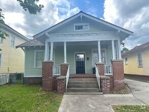 Building Photo - 925 Holden St